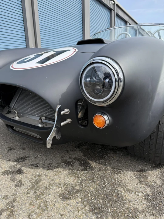 Shelby Cobra Replica - Image 24 of 31