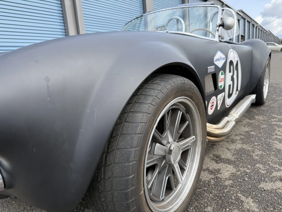Shelby Cobra Replica - Image 29 of 31