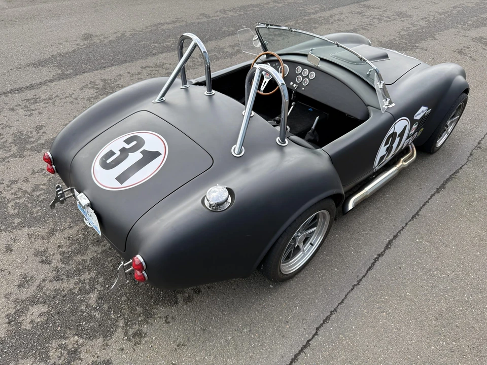 Shelby Cobra Replica - Image 9 of 31