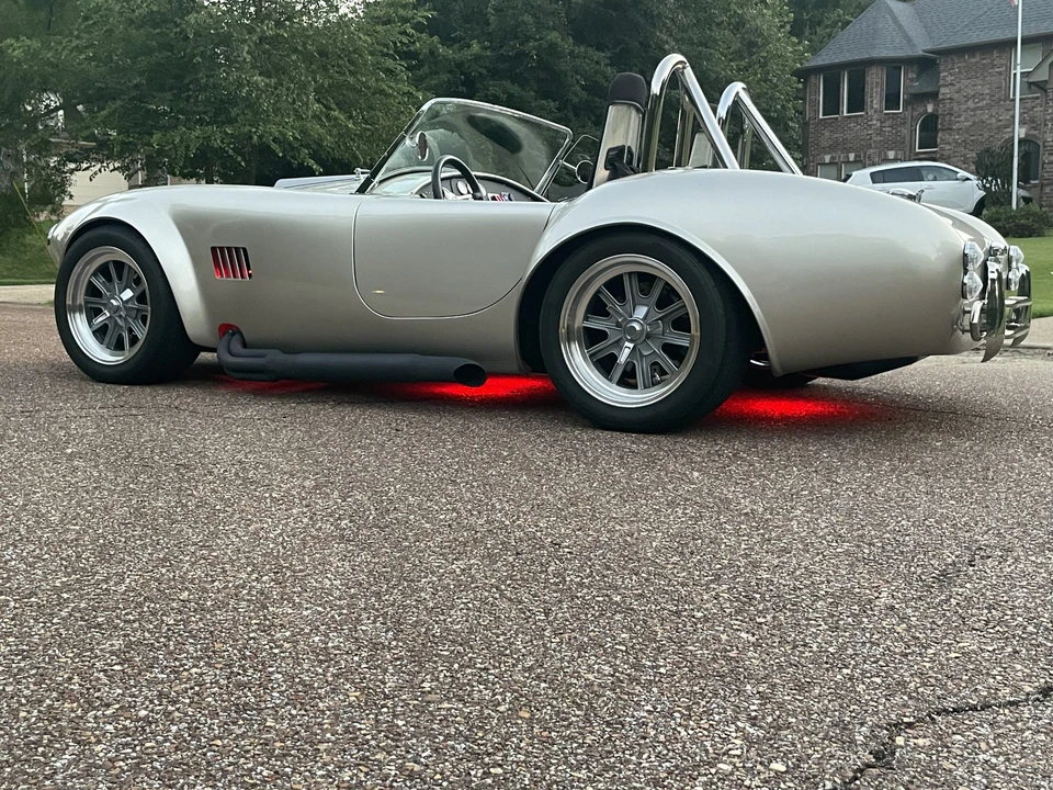 Shelby Cobra Replica - Image 20 of 31