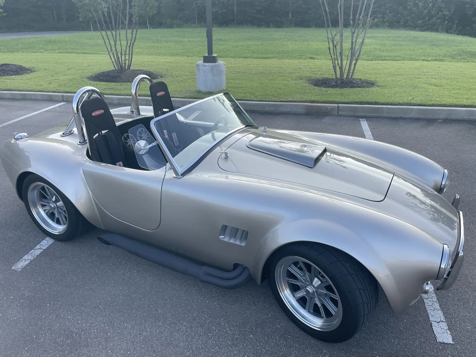 Shelby Cobra Replica - Image 2 of 31