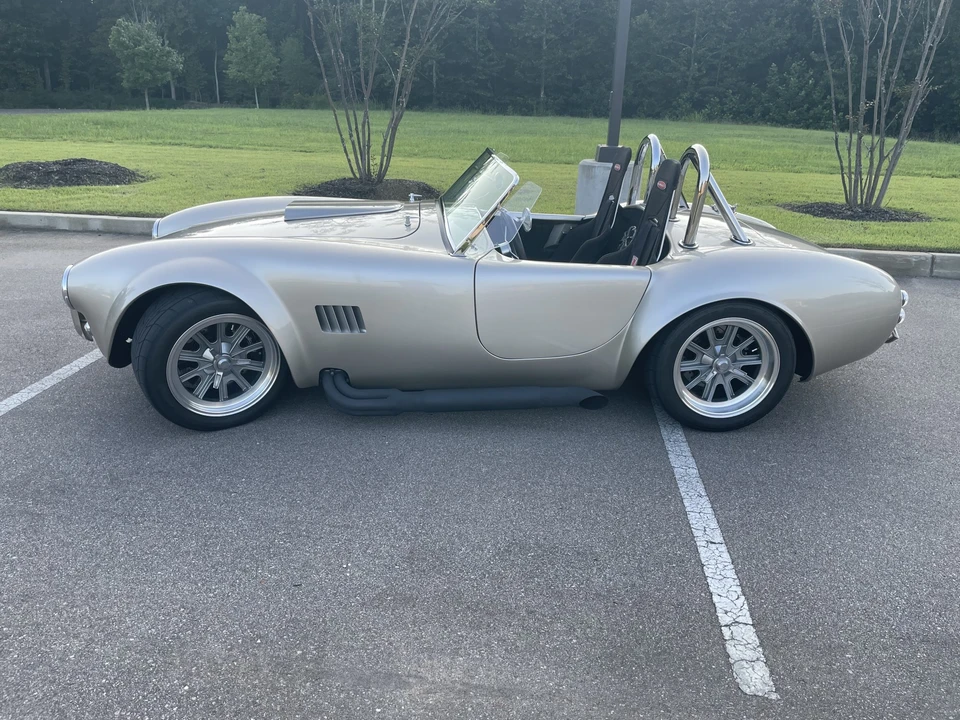 Shelby Cobra Replica - Image 13 of 31