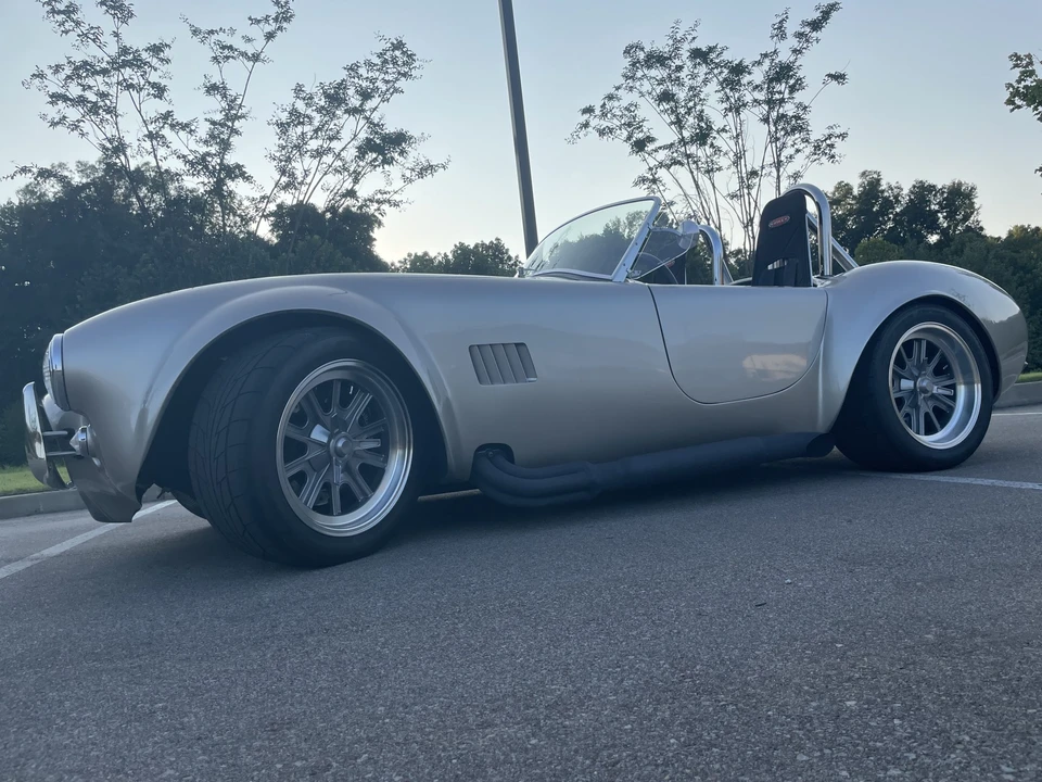 Shelby Cobra Replica - Image 11 of 31