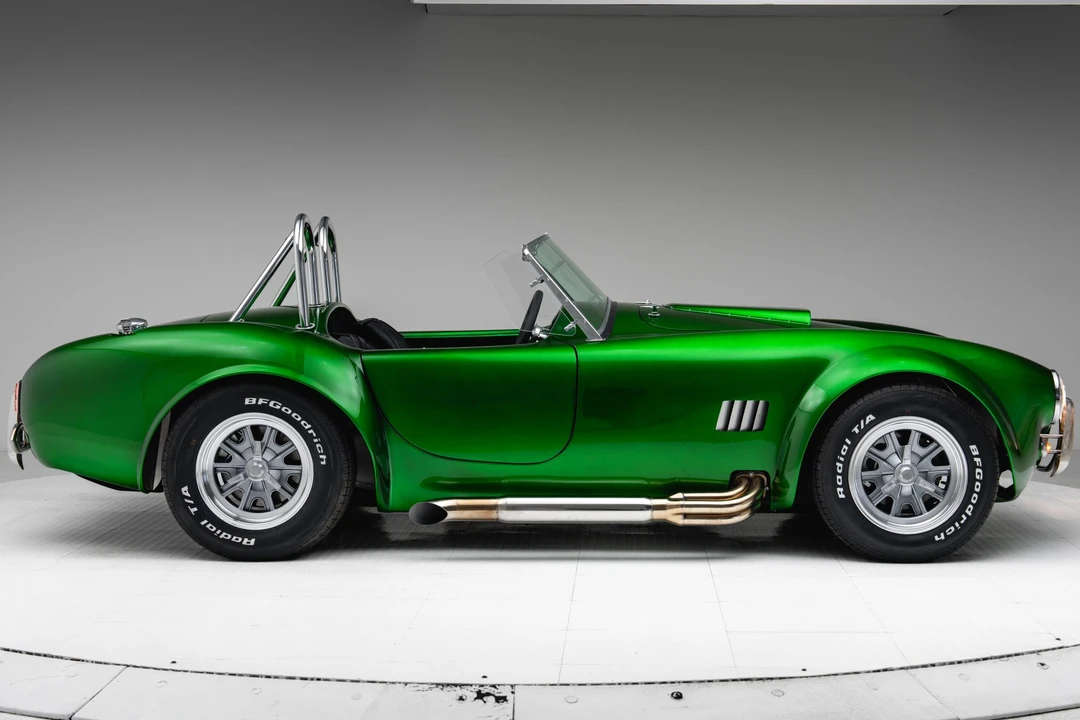Shelby Cobra Replica - Image 15 of 31