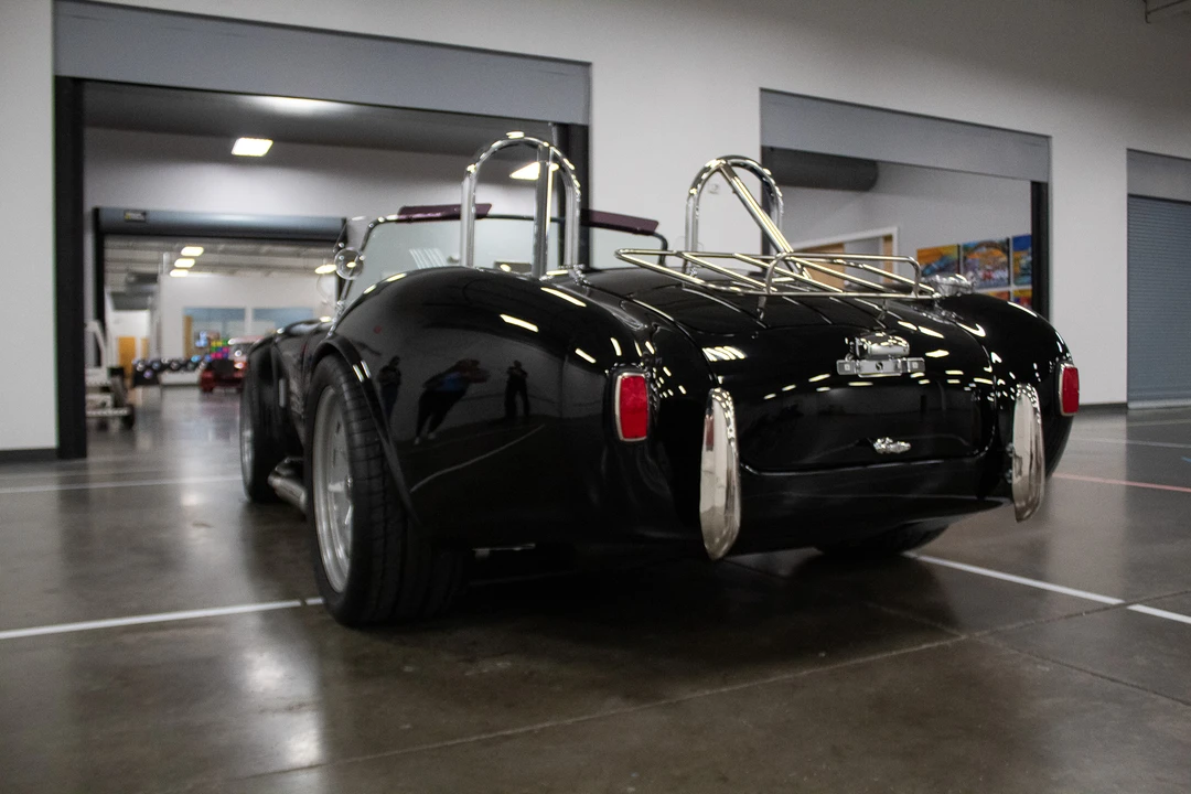 Shelby Cobra Replica - Image 5 of 31