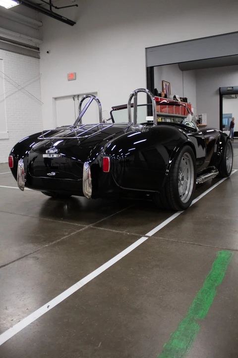 Shelby Cobra Replica - Image 8 of 31