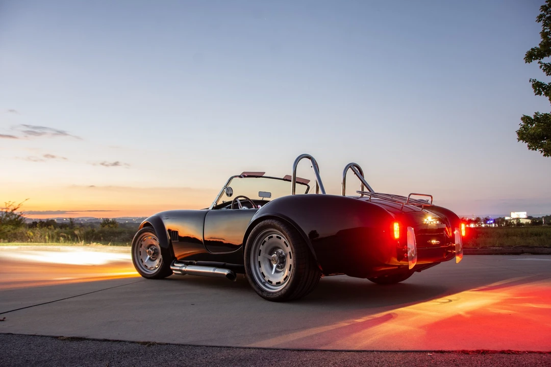 Shelby Cobra Replica - Image 22 of 31