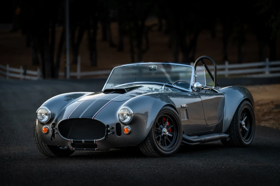 Shelby Cobra Replica - Image 2 of 31