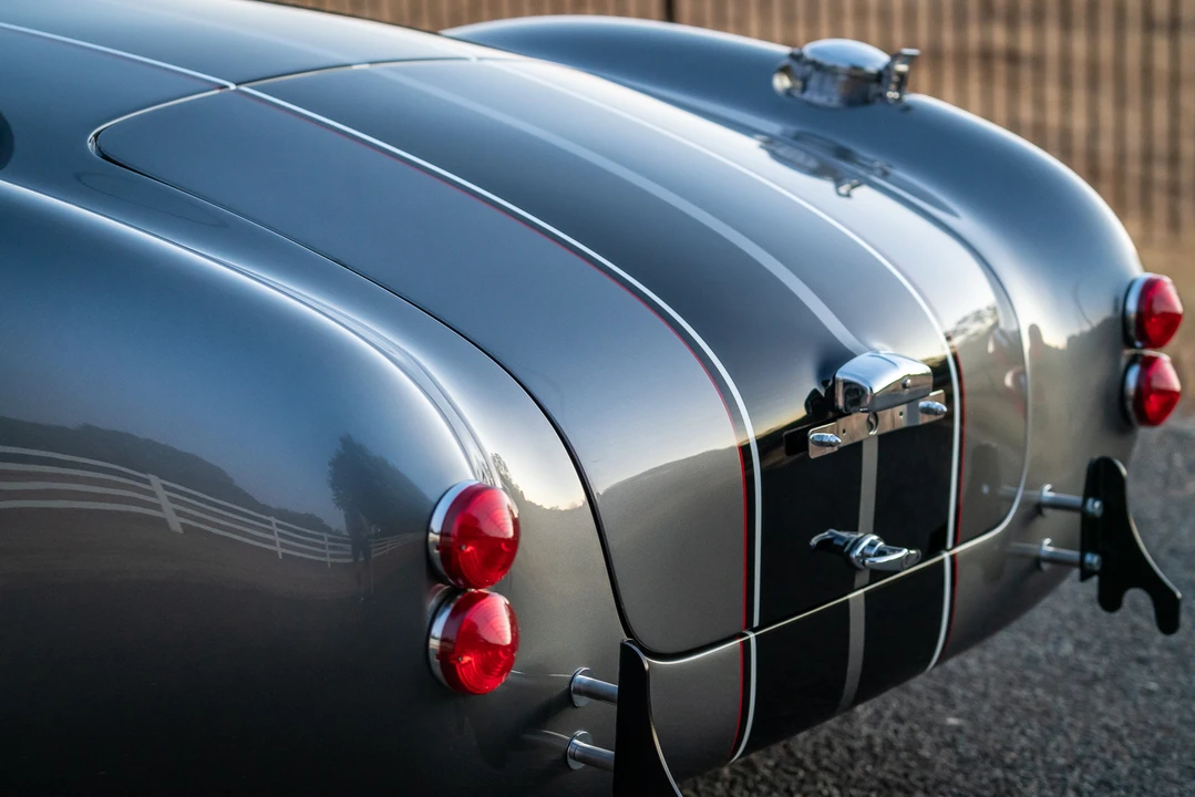 Shelby Cobra Replica - Image 17 of 31
