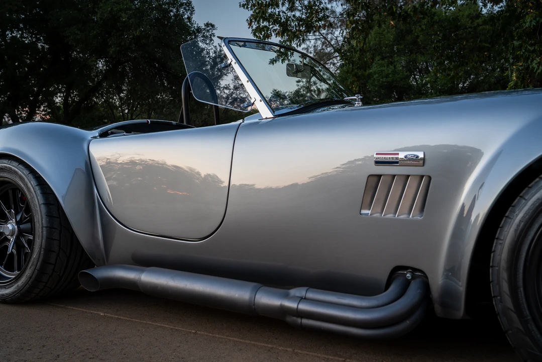 Shelby Cobra Replica - Image 12 of 31