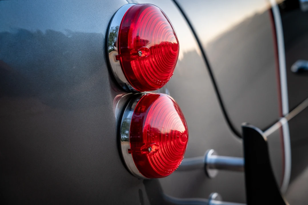 Shelby Cobra Replica - Image 29 of 31