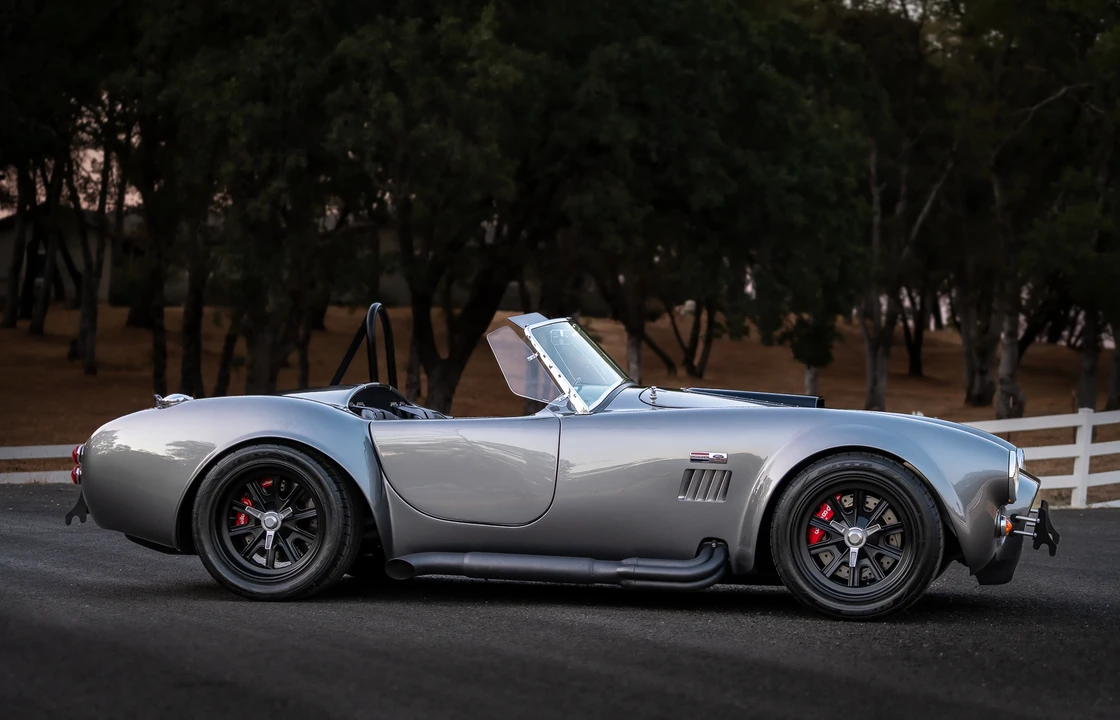 Shelby Cobra Replica - Image 5 of 31