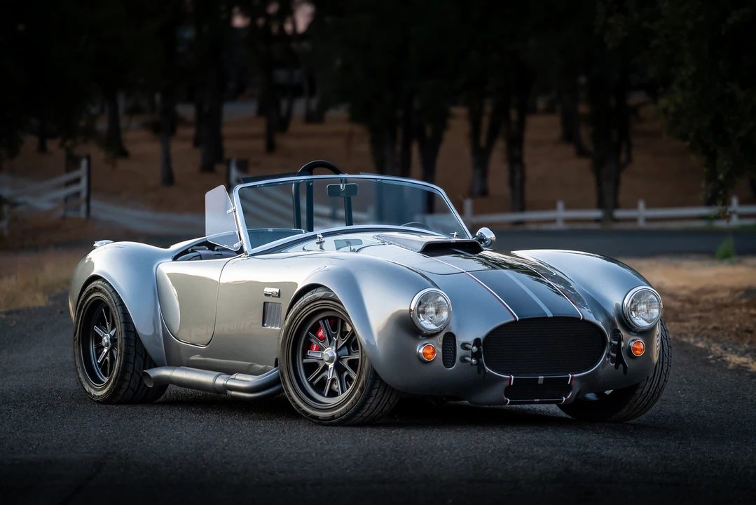 Shelby Cobra Replica - Image 4 of 31