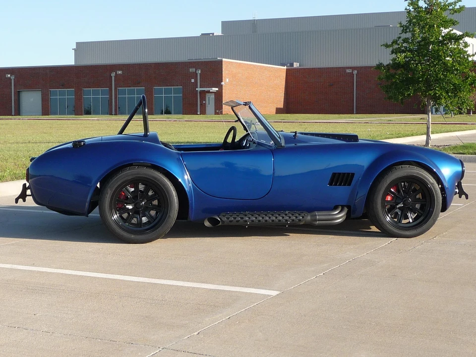 Shelby Cobra Replica - Image 25 of 31