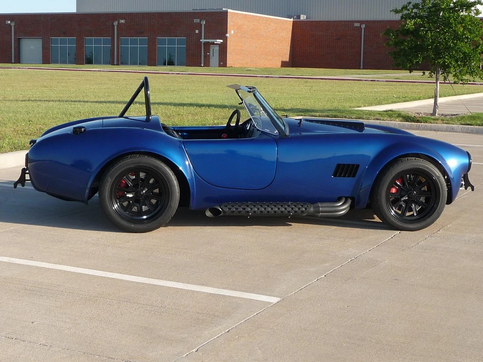 Shelby Cobra Replica - Image 26 of 31