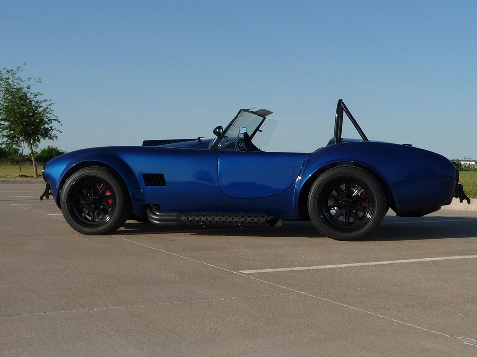 Shelby Cobra Replica - Image 11 of 31