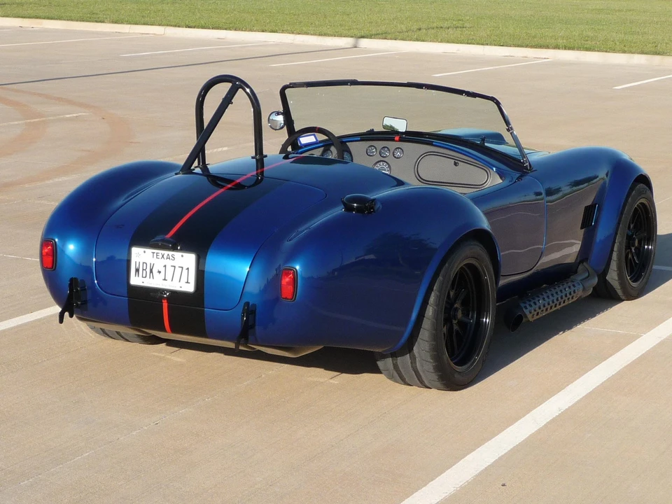 Shelby Cobra Replica - Image 21 of 31
