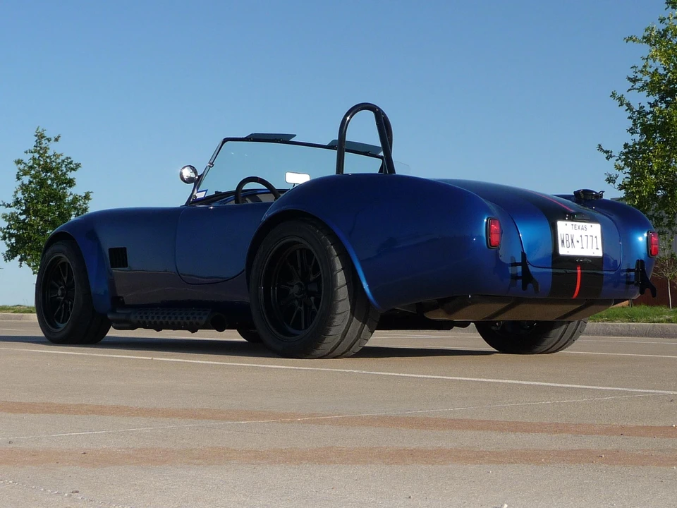 Shelby Cobra Replica - Image 15 of 31