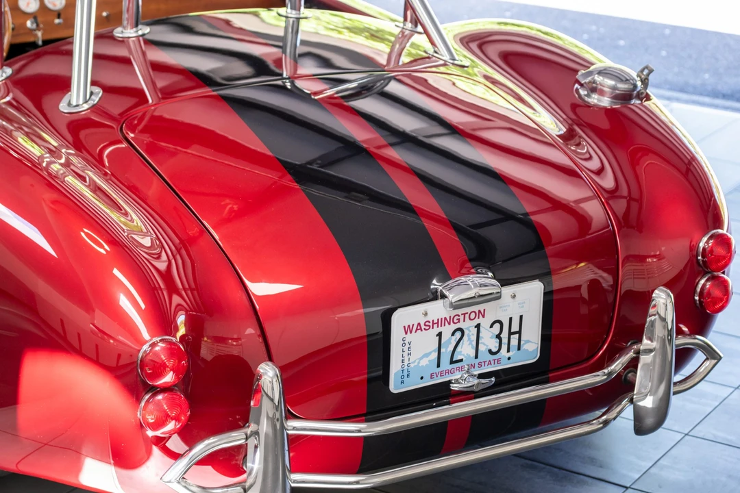 Shelby Cobra Replica - Image 25 of 31