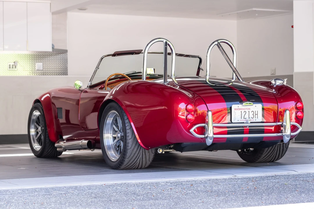 Shelby Cobra Replica - Image 8 of 31