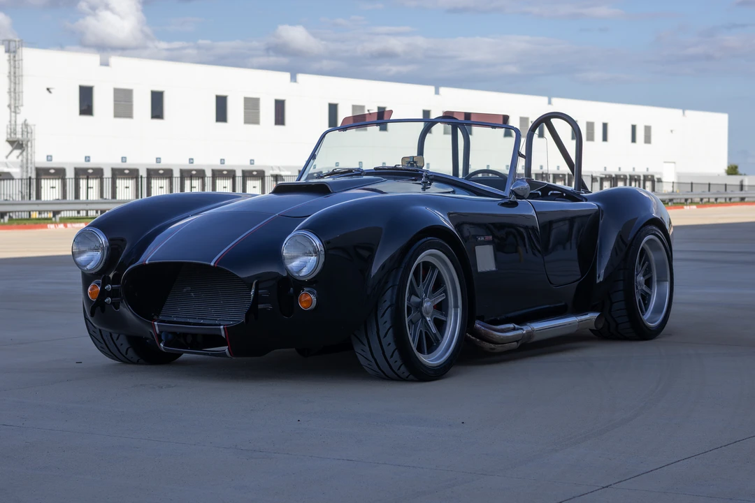 Shelby Cobra Replica - Image 2 of 31