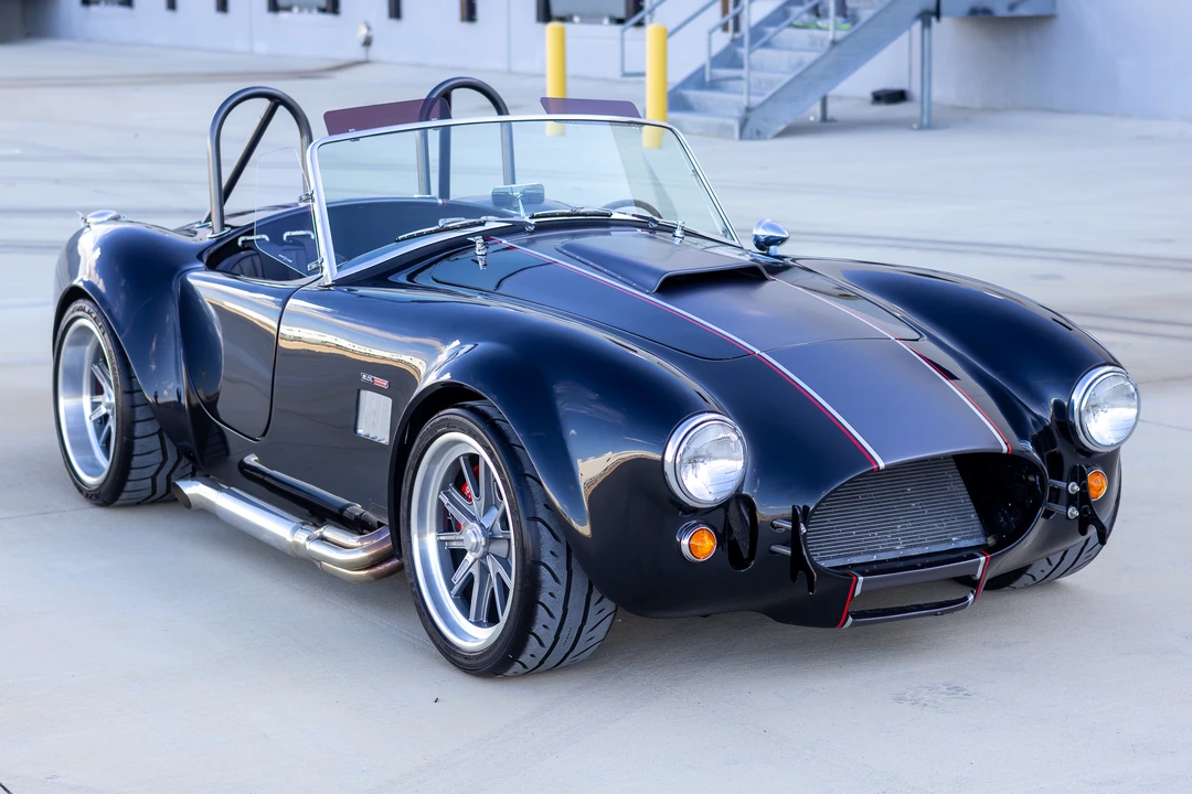 Shelby Cobra Replica - Image 10 of 31