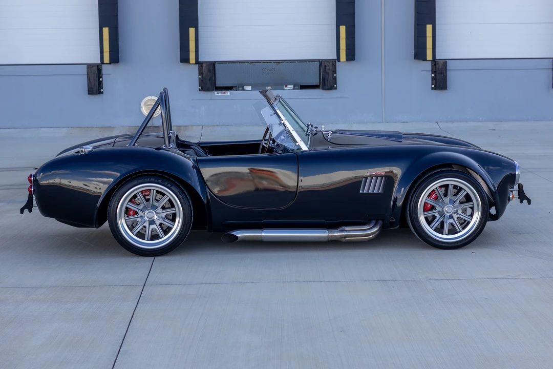 Shelby Cobra Replica - Image 12 of 31