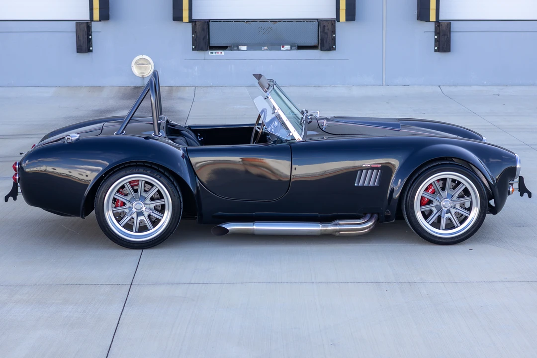 Shelby Cobra Replica - Image 13 of 31