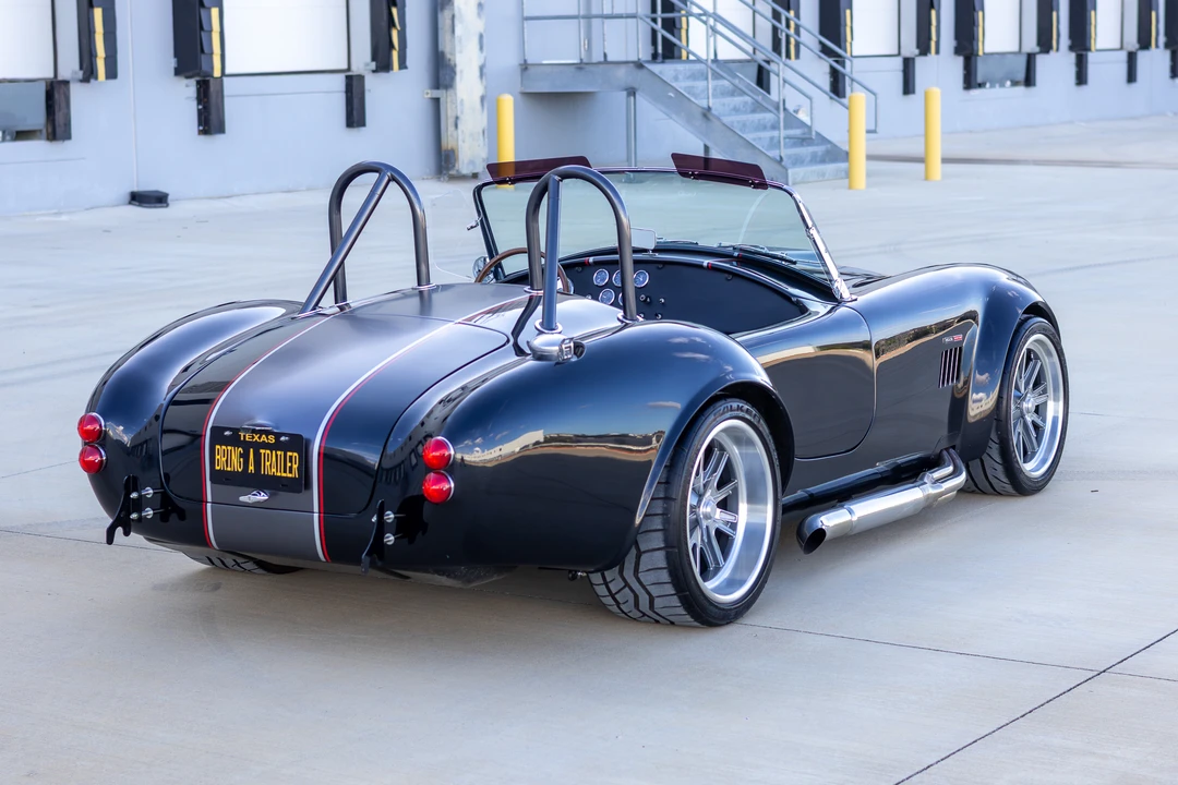 Shelby Cobra Replica - Image 15 of 31