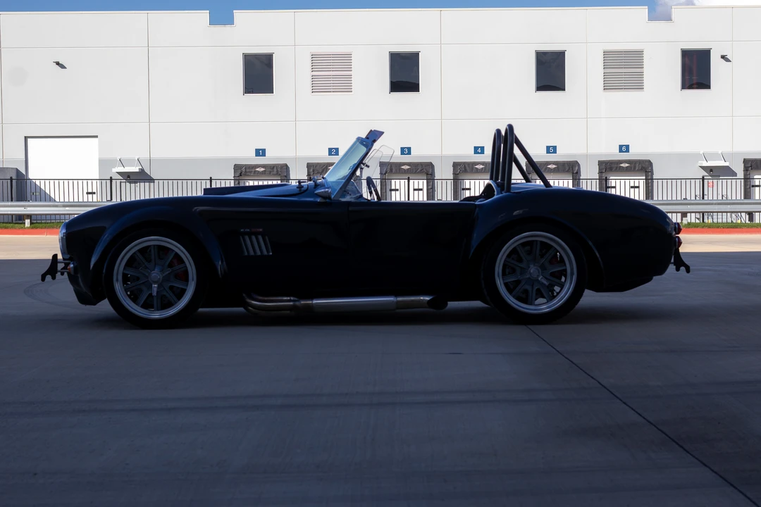 Shelby Cobra Replica - Image 23 of 31