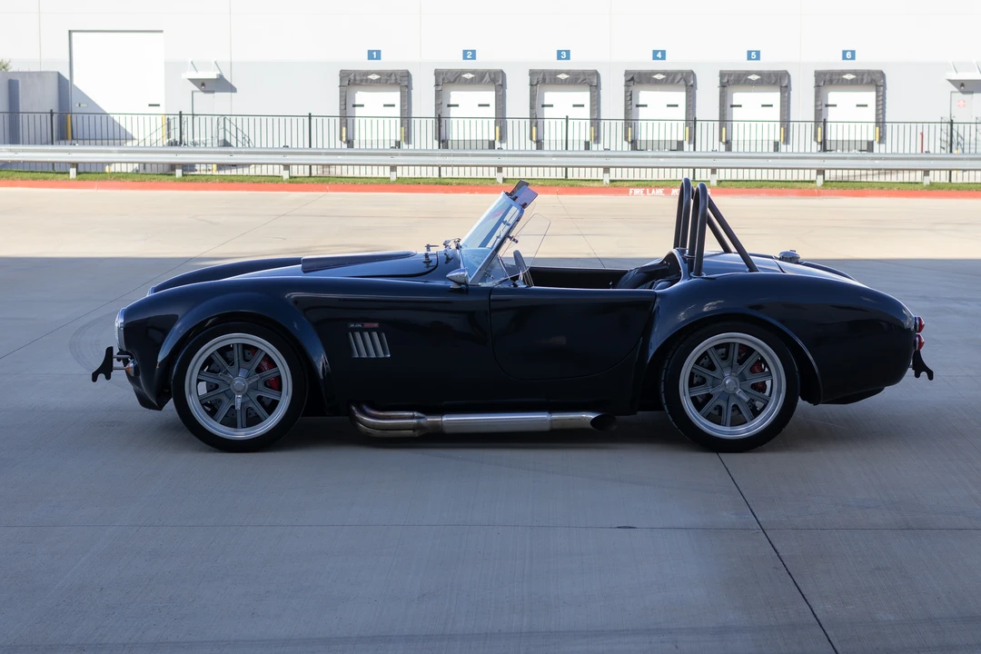 Shelby Cobra Replica - Image 24 of 31