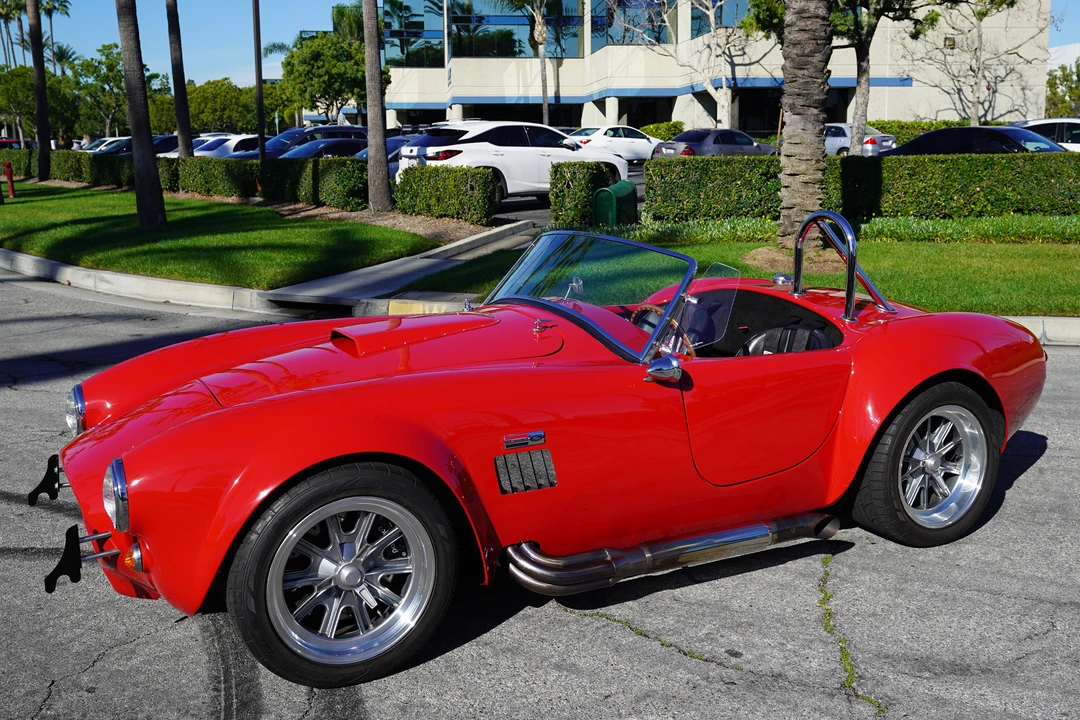 Shelby Cobra Replica - Image 8 of 31