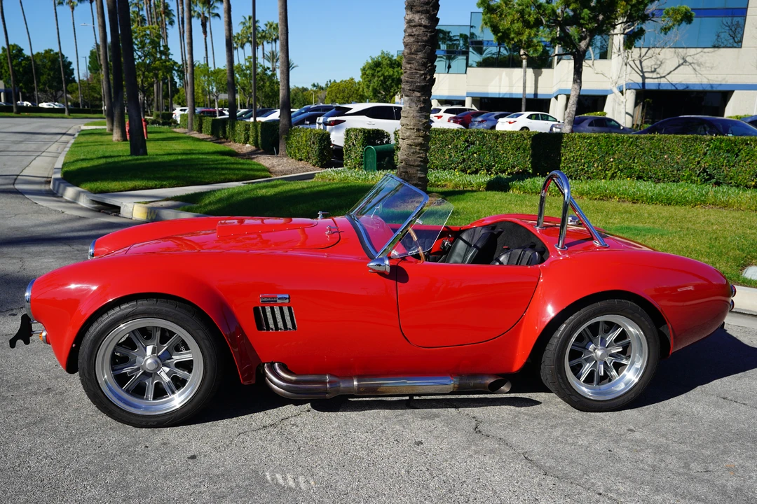 Shelby Cobra Replica - Image 9 of 31