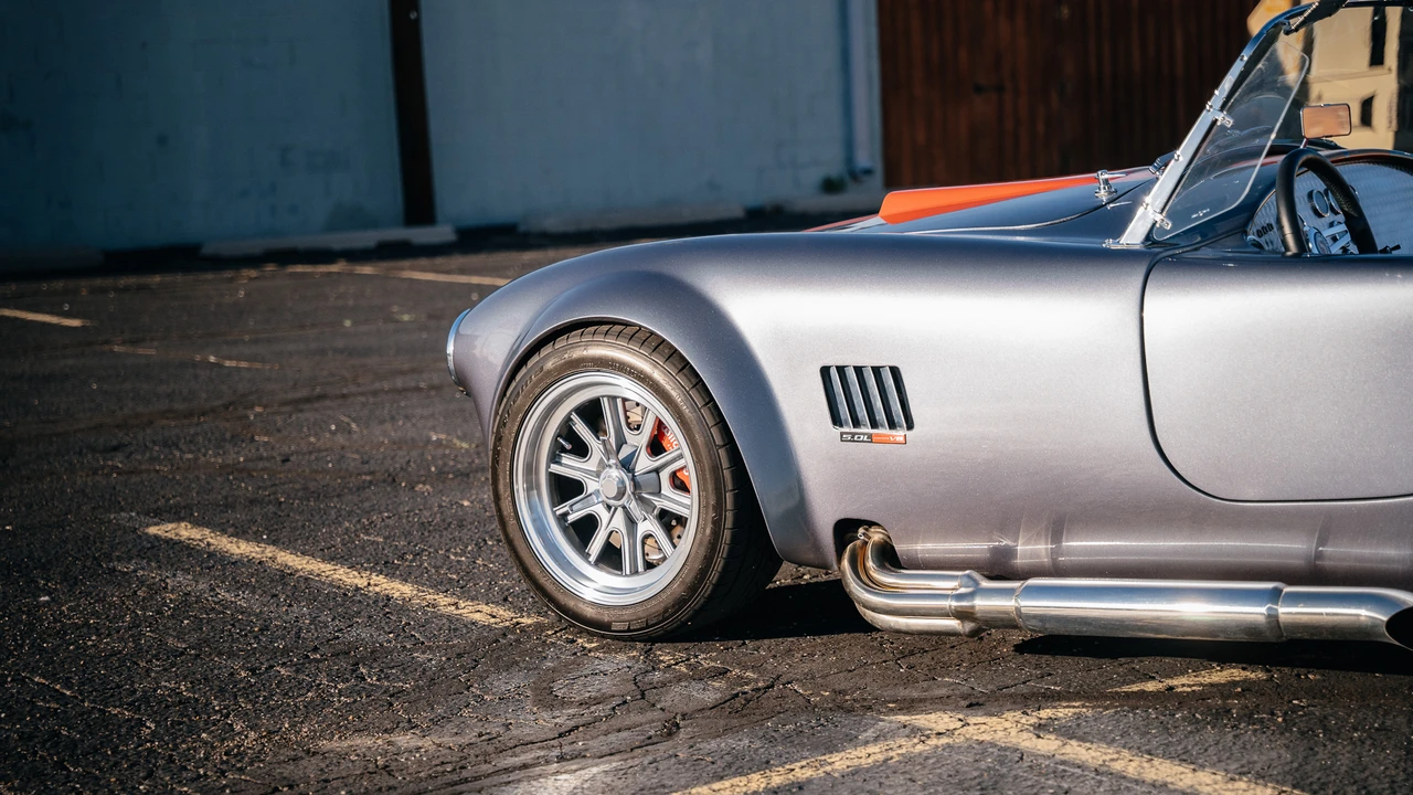 Shelby Cobra Replica - Image 31 of 31