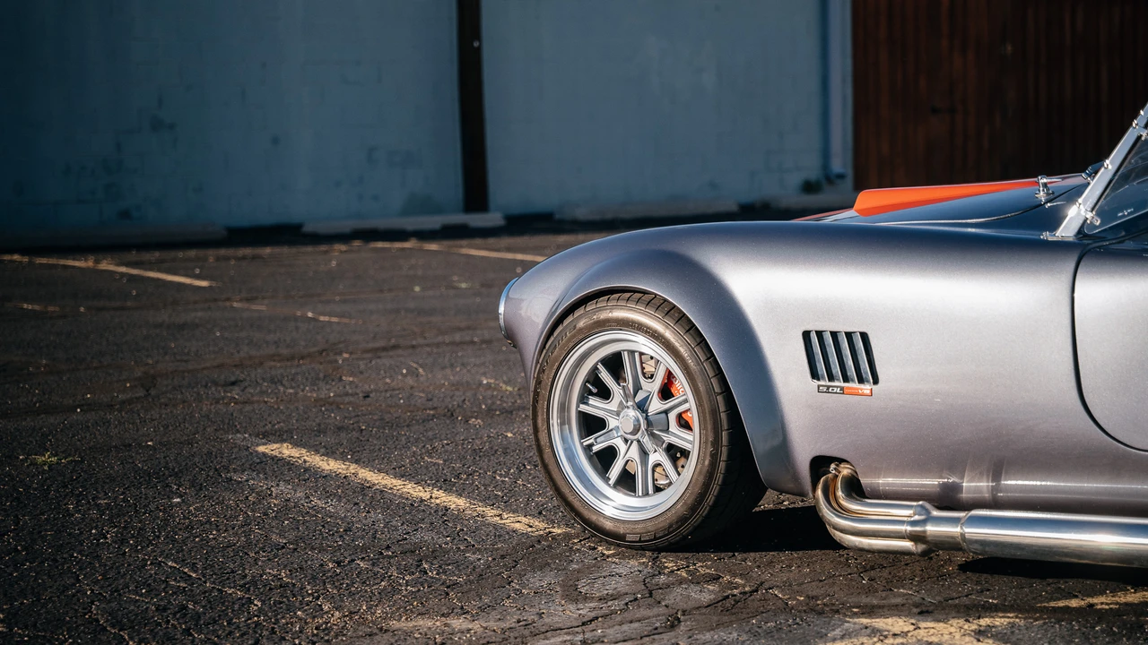 Shelby Cobra Replica - Image 29 of 31
