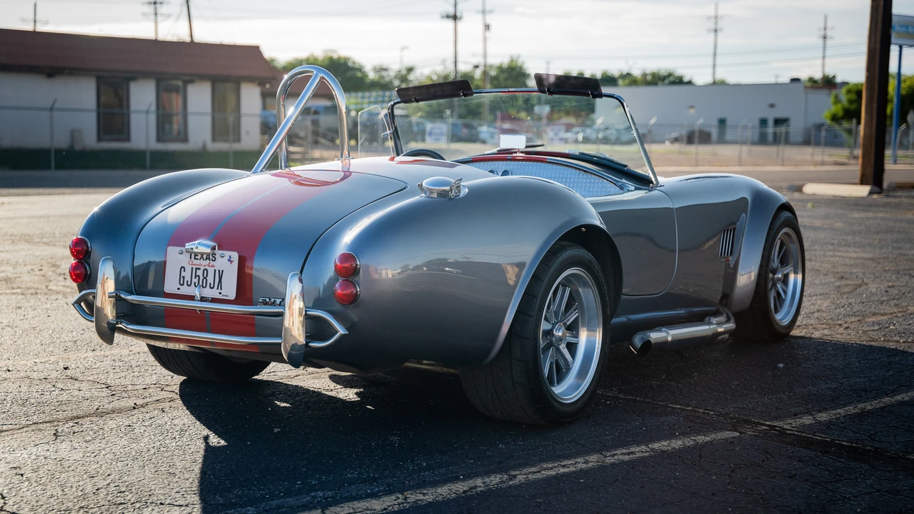 Shelby Cobra Replica - Image 16 of 31