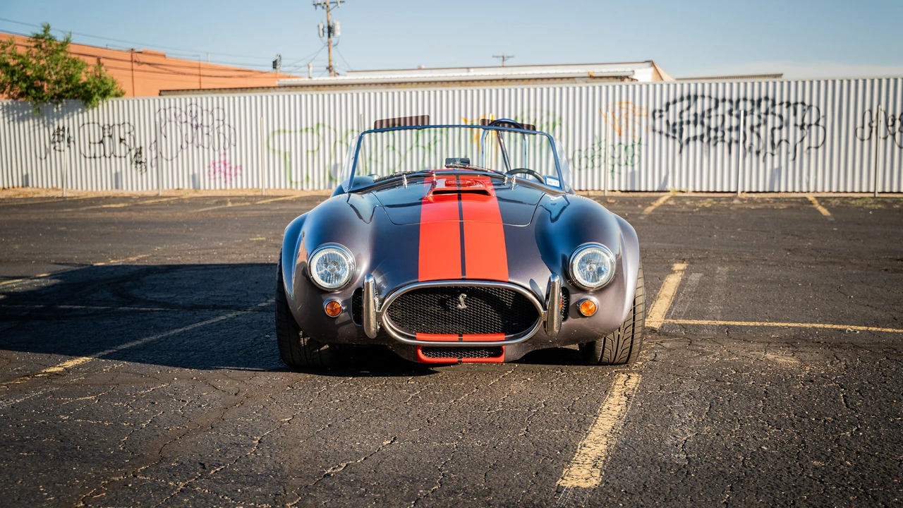 Shelby Cobra Replica - Image 3 of 31