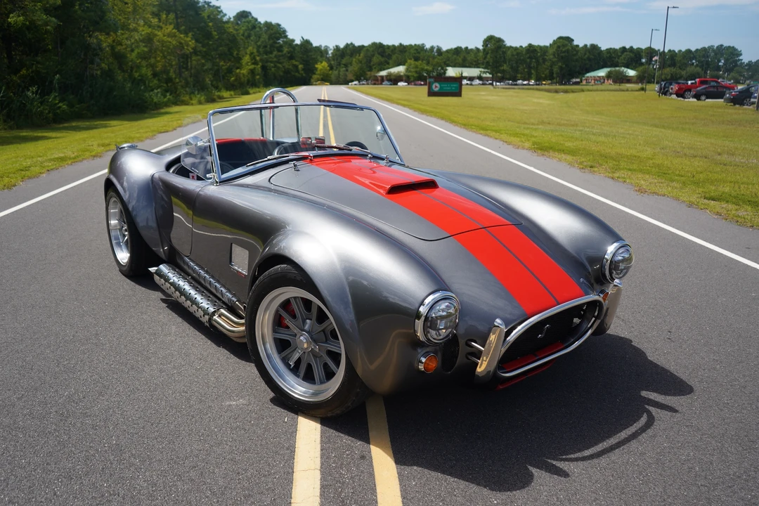 Shelby Cobra Replica - Image 9 of 31