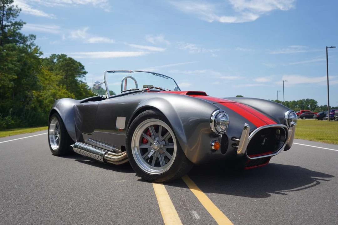 Shelby Cobra Replica - Image 7 of 31
