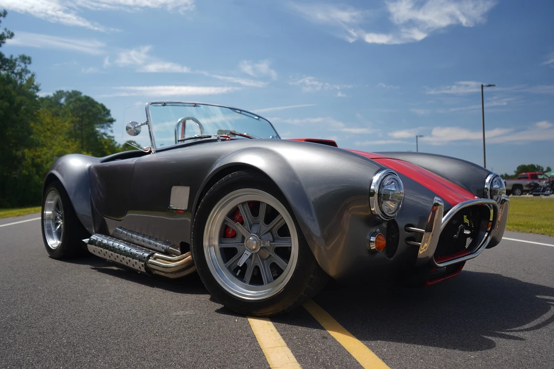 Shelby Cobra Replica - Image 8 of 31