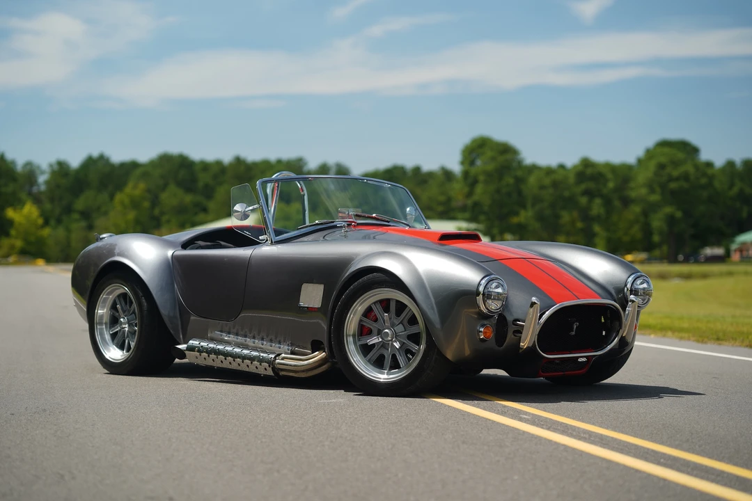 Shelby Cobra Replica - Image 2 of 31