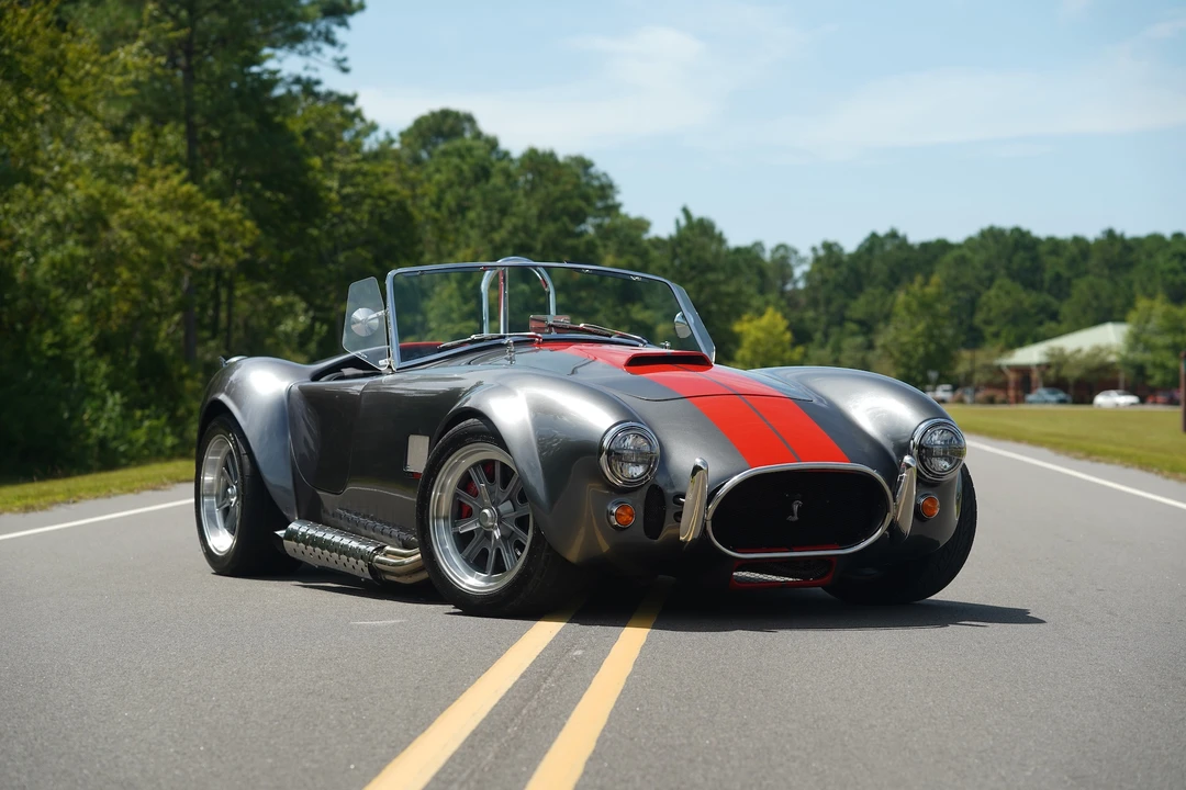 Shelby Cobra Replica - Image 4 of 31