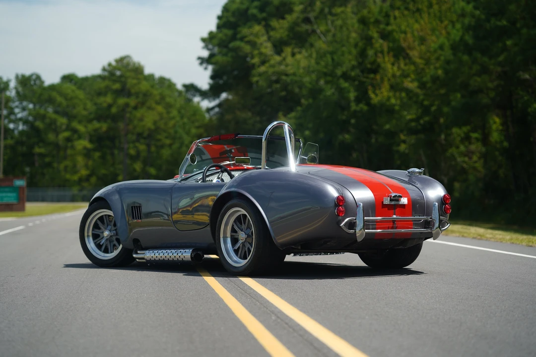 Shelby Cobra Replica - Image 24 of 31