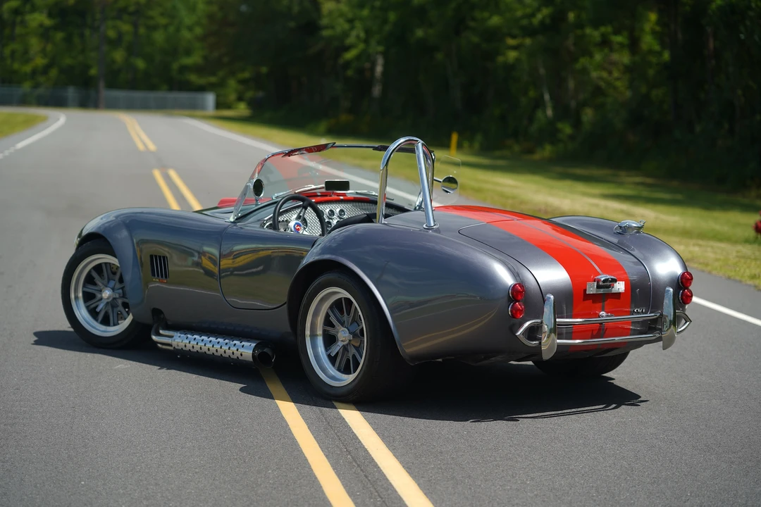 Shelby Cobra Replica - Image 25 of 31