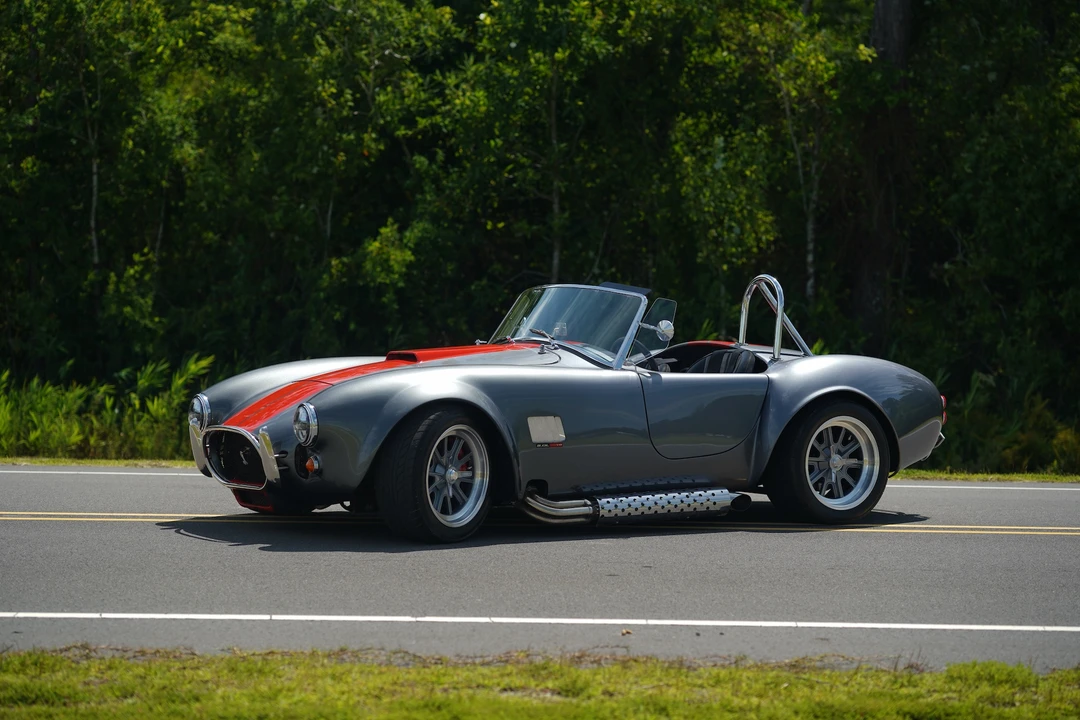 Shelby Cobra Replica - Image 21 of 31