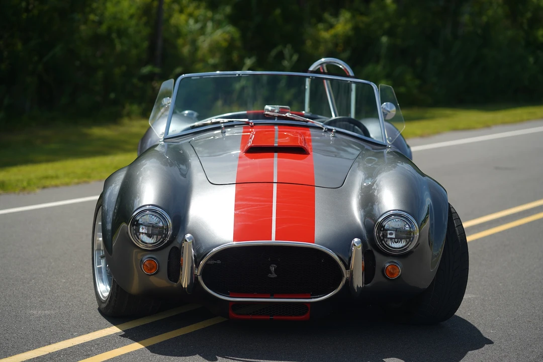 Shelby Cobra Replica - Image 15 of 31