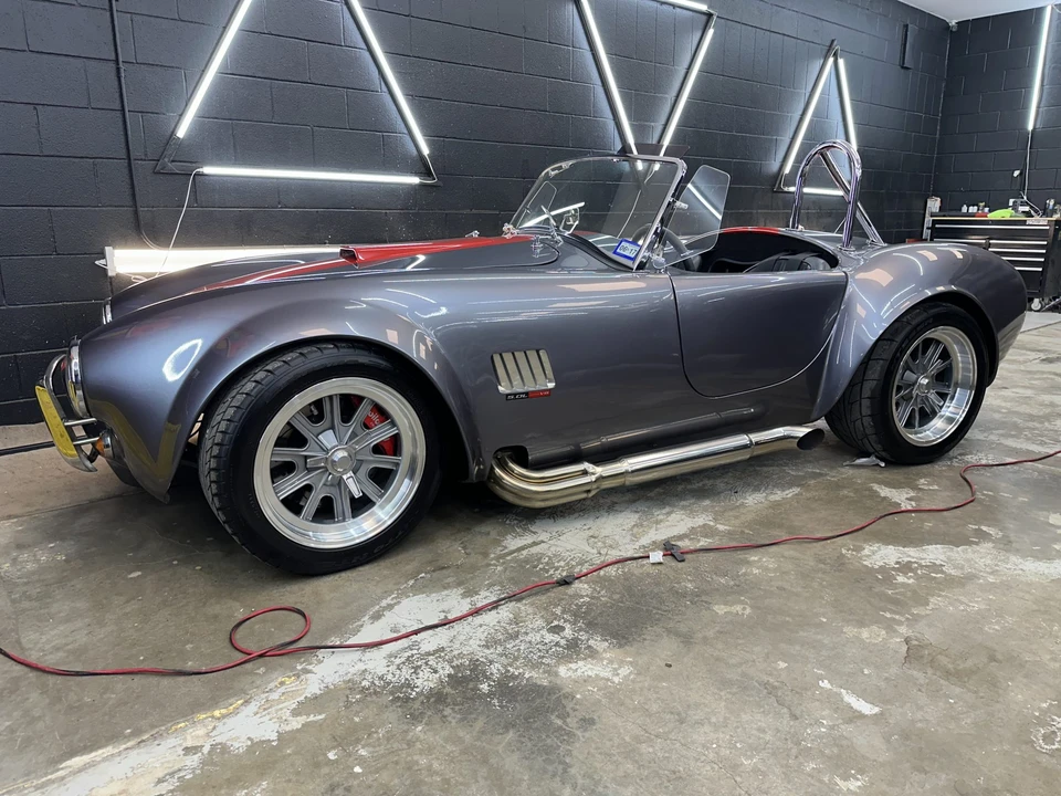 Shelby Cobra Replica - Image 26 of 31