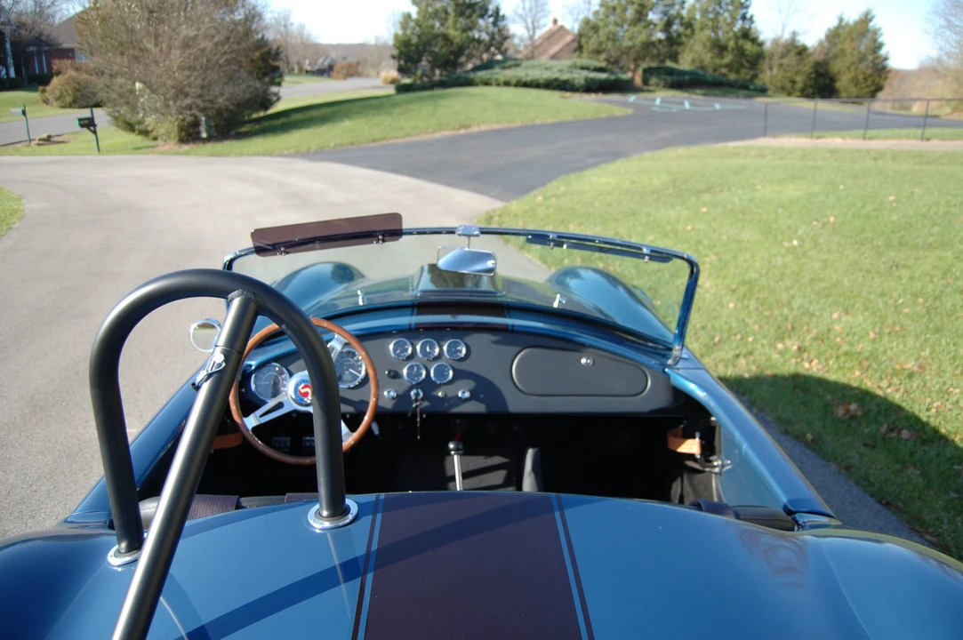 Shelby Cobra Replica - Image 25 of 31