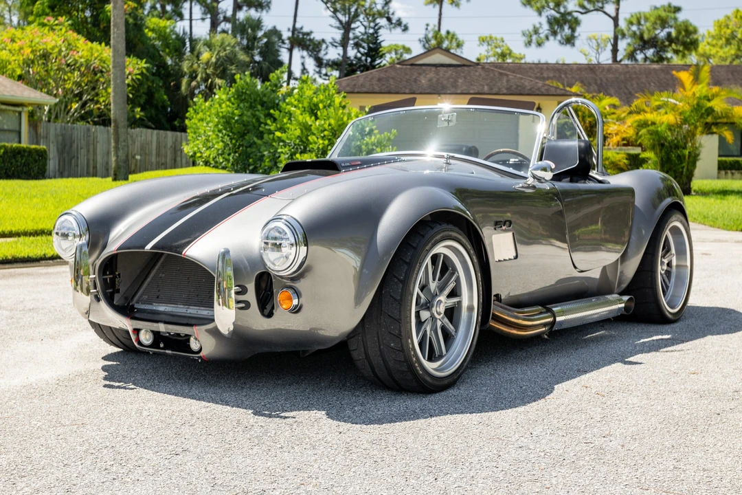 Shelby Cobra Replica - Image 2 of 31