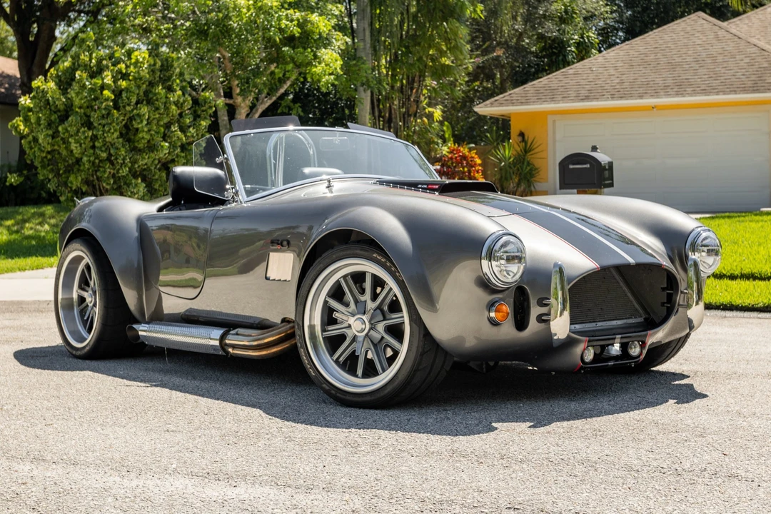 Shelby Cobra Replica - Image 9 of 31